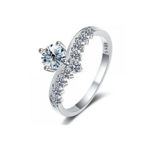 925 Sterling Silver Moissanite Crown Dainty Band Ring